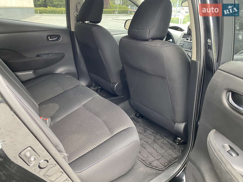 Хетчбек Nissan Leaf 2015 в Києві