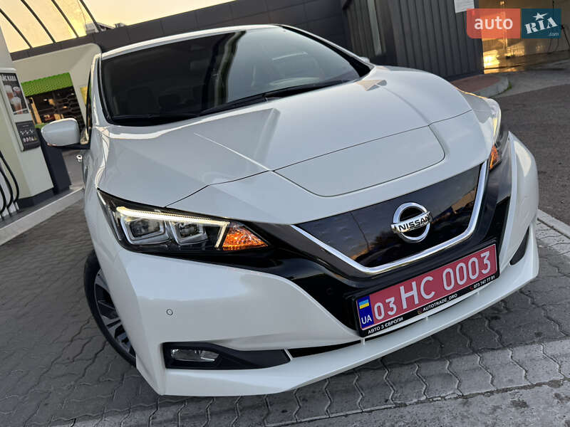 Хэтчбек Nissan Leaf 2018 в Дрогобыче