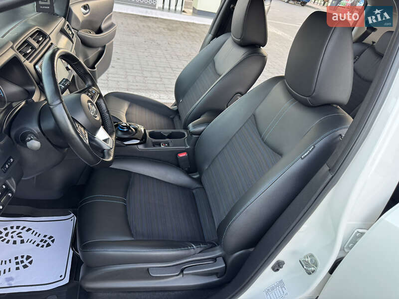 Хэтчбек Nissan Leaf 2018 в Дрогобыче