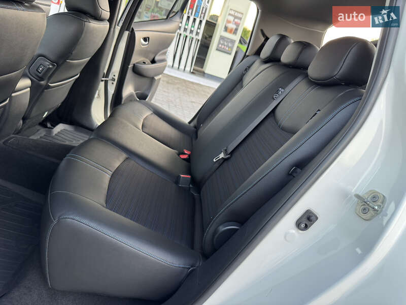 Хэтчбек Nissan Leaf 2018 в Дрогобыче