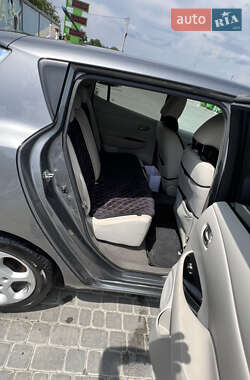 Хэтчбек Nissan Leaf 2013 в 