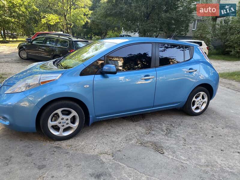 Nissan Leaf 2011
