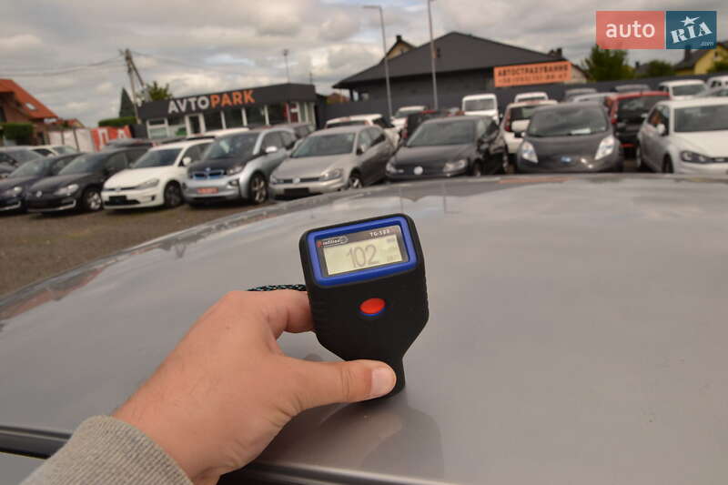 Хэтчбек Nissan Leaf 2015 в Луцке