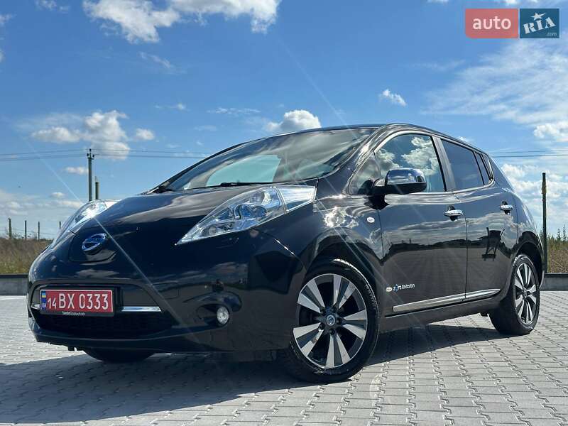 Хэтчбек Nissan Leaf 2013 в Львове