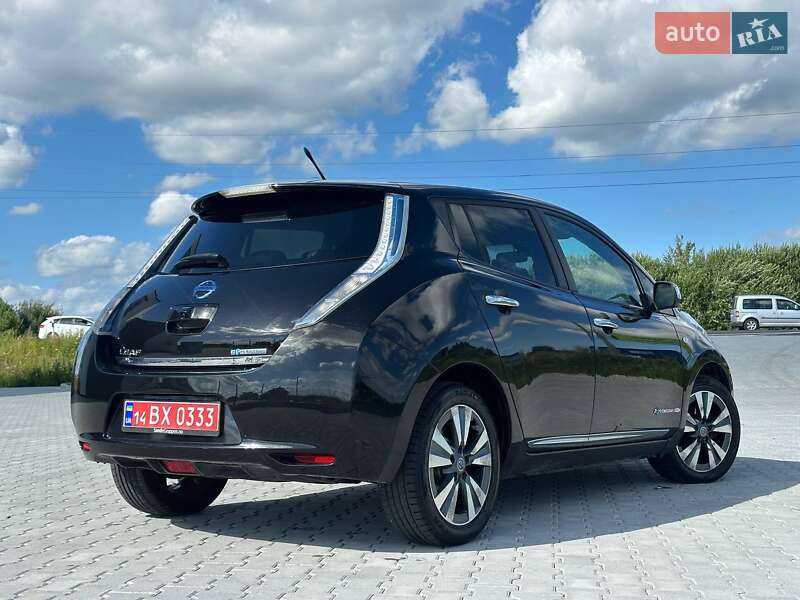 Хэтчбек Nissan Leaf 2013 в Львове