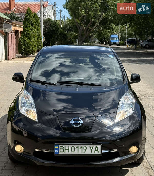 Хэтчбек Nissan Leaf 2014 в Одессе
