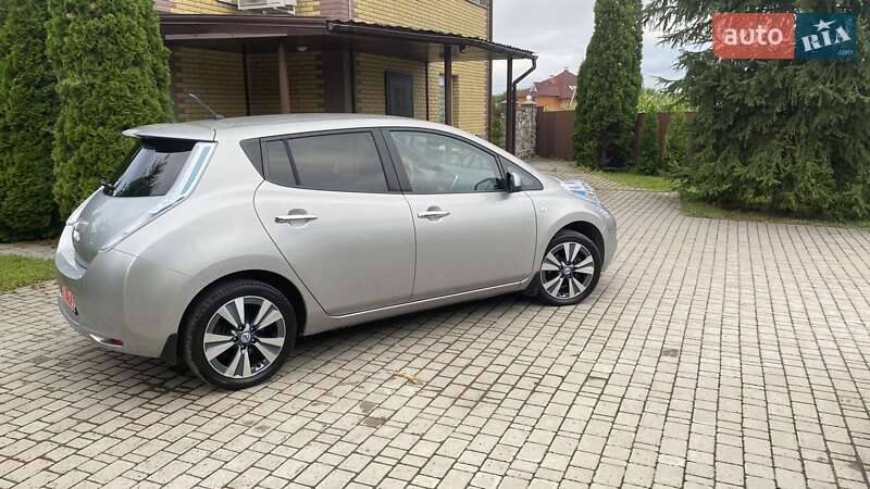 Хэтчбек Nissan Leaf 2014 в Киеве