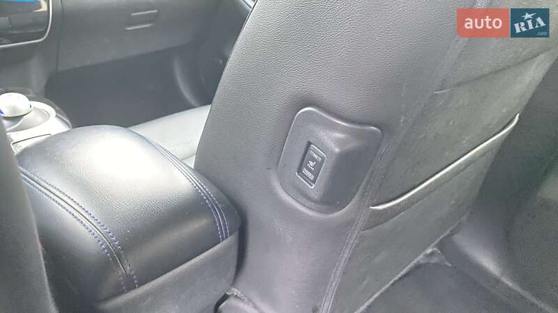 Хэтчбек Nissan Leaf 2014 в Киеве