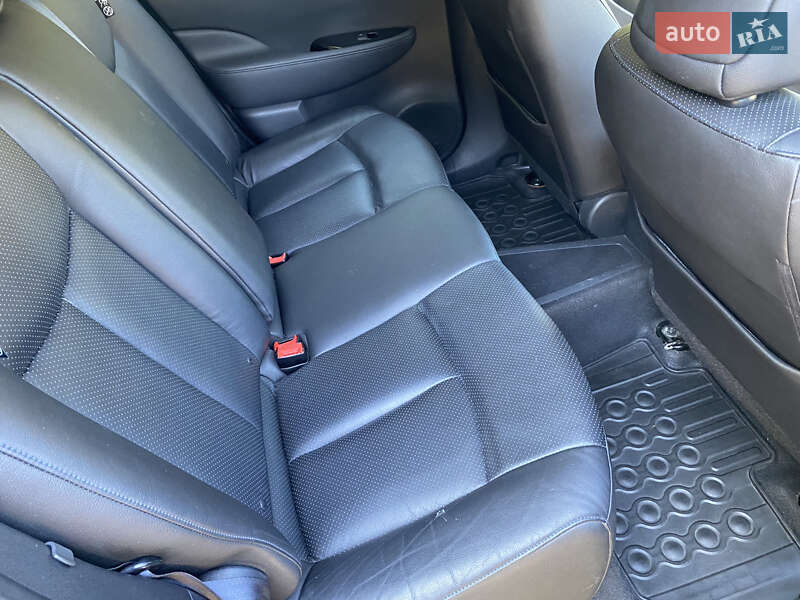 Хэтчбек Nissan Leaf 2014 в Черновцах