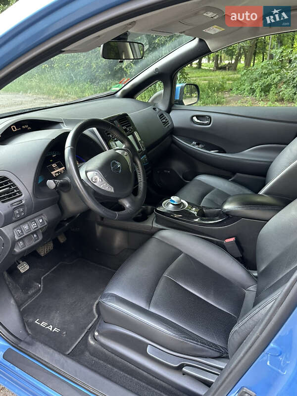 Хэтчбек Nissan Leaf 2013 в Тернополе