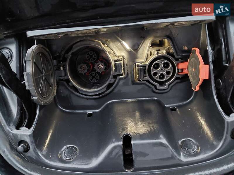 Хэтчбек Nissan Leaf 2016 в Бердичеве