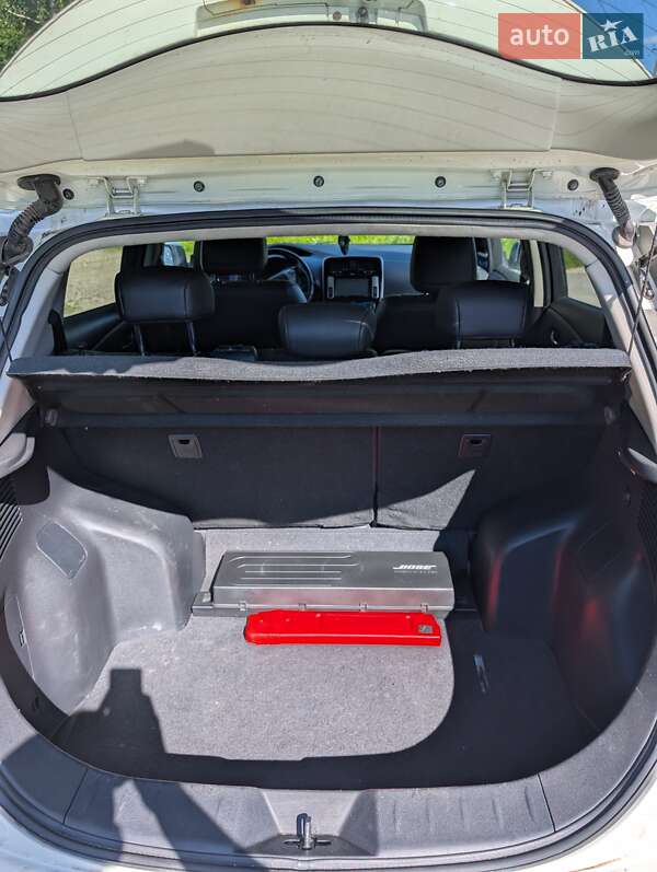 Хэтчбек Nissan Leaf 2013 в Тернополе