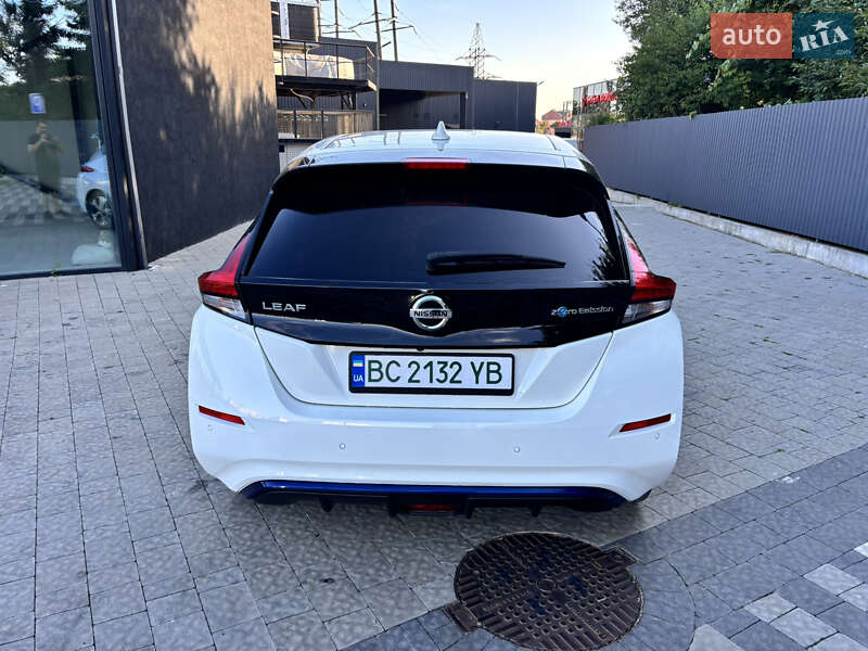 Хэтчбек Nissan Leaf 2021 в Ужгороде