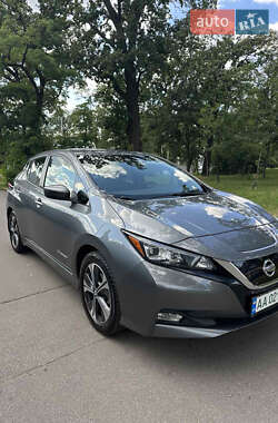 Хетчбек Nissan Leaf 2018 в Києві