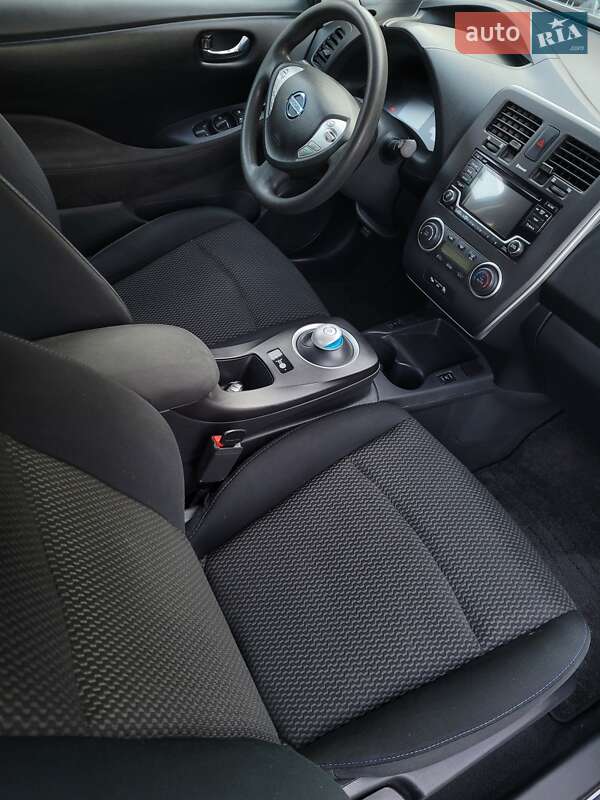 Хэтчбек Nissan Leaf 2016 в Ровно