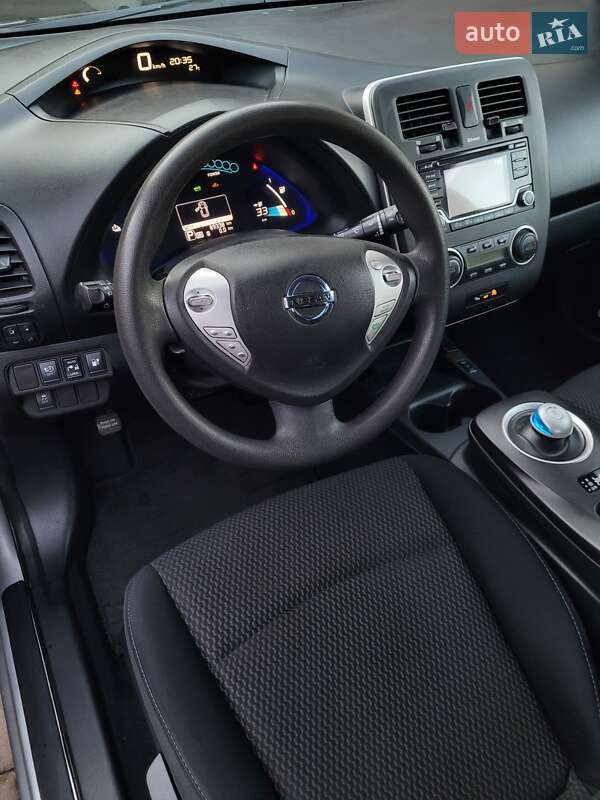 Хэтчбек Nissan Leaf 2016 в Ровно