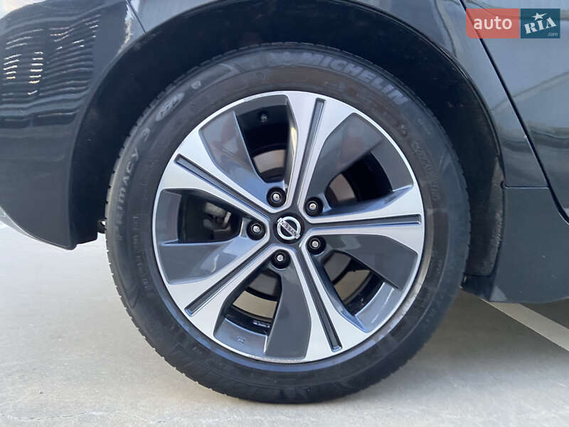 Хэтчбек Nissan Leaf 2018 в Киеве