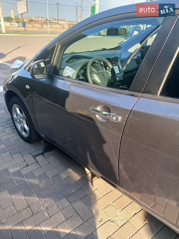 Хэтчбек Nissan Leaf 2014 в Черновцах