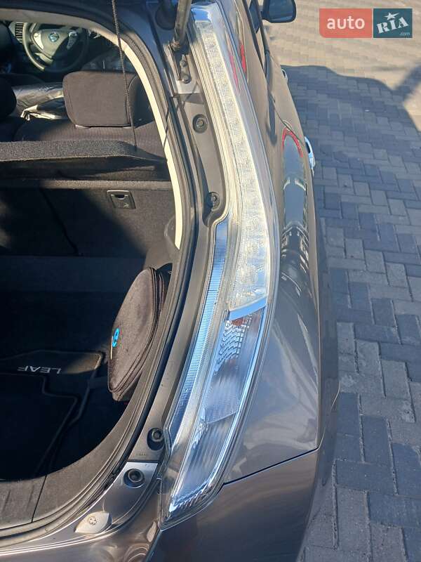 Хэтчбек Nissan Leaf 2014 в Черновцах