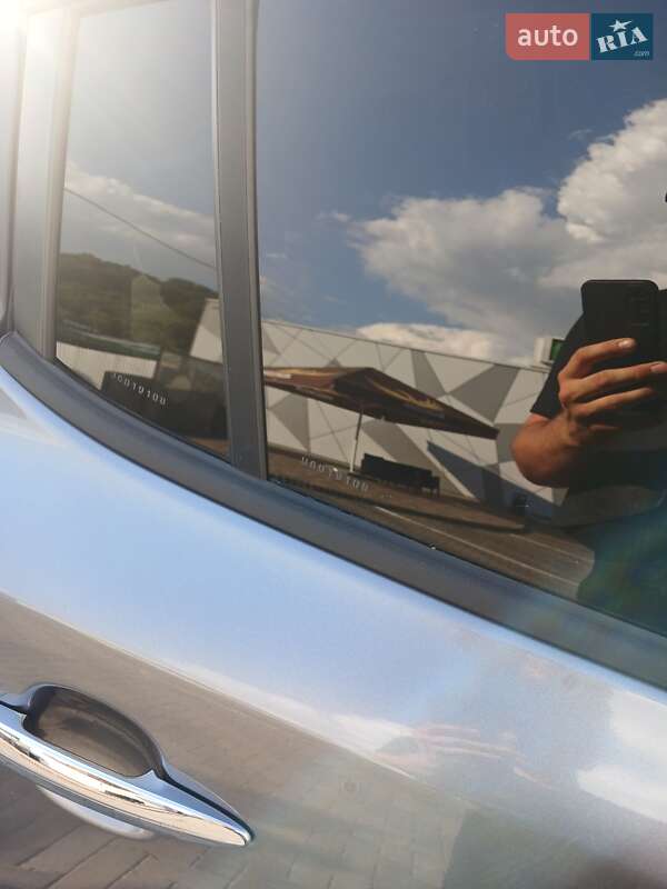 Хэтчбек Nissan Leaf 2014 в Черновцах