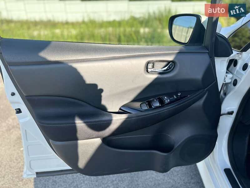 Хэтчбек Nissan Leaf 2019 в Харькове