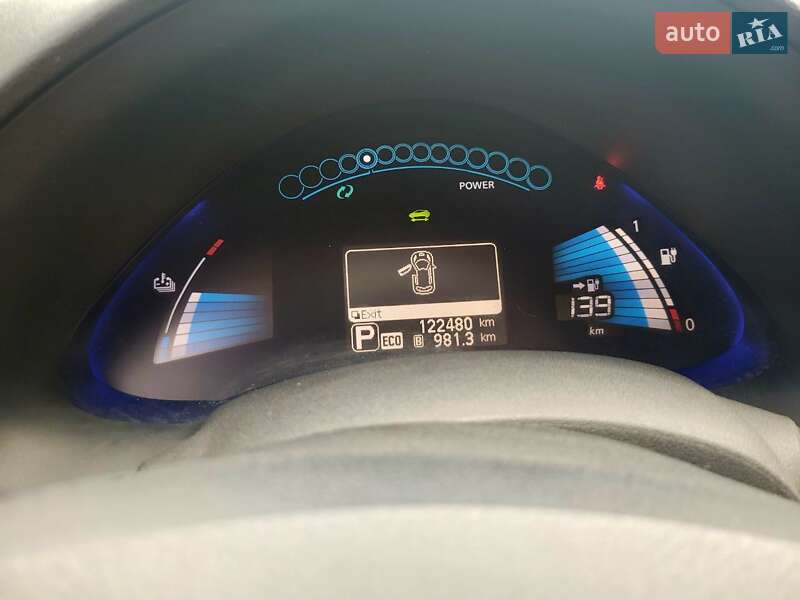 Хэтчбек Nissan Leaf 2013 в Днепре