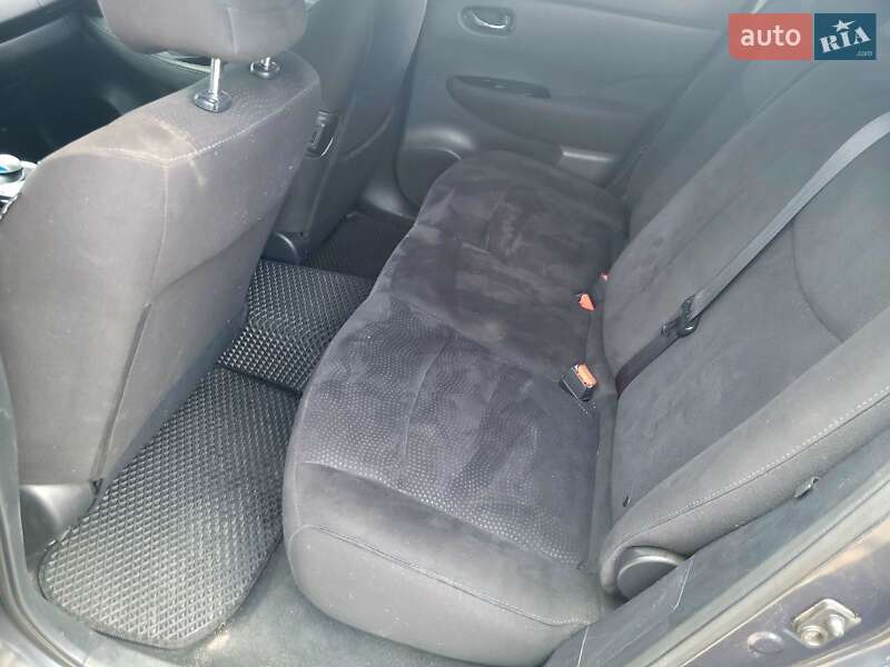 Хэтчбек Nissan Leaf 2013 в Днепре