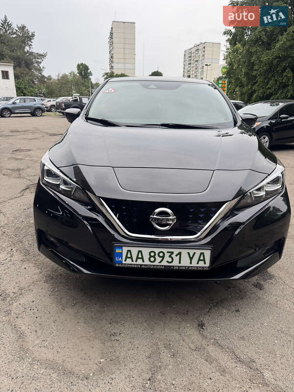Хетчбек Nissan Leaf 2018 в Києві