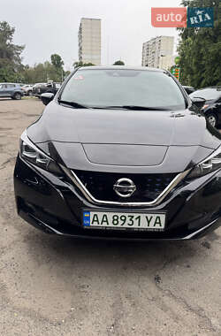 Хэтчбек Nissan Leaf 2018 в 