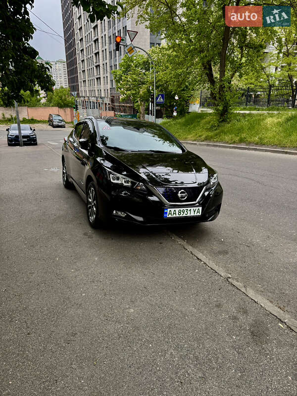 Хетчбек Nissan Leaf 2018 в Києві
