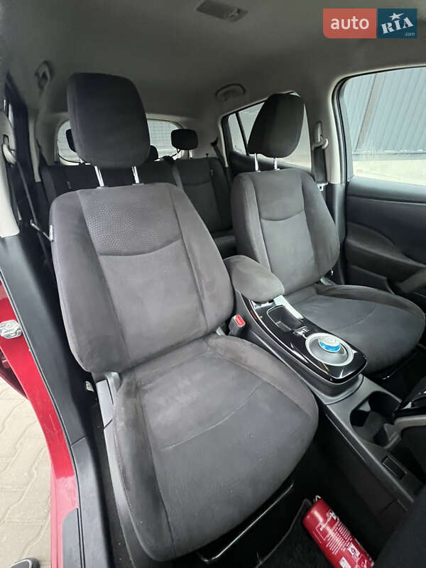Хэтчбек Nissan Leaf 2016 в Луцке