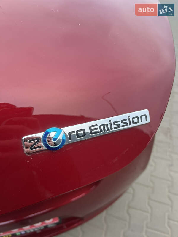Хэтчбек Nissan Leaf 2016 в Луцке