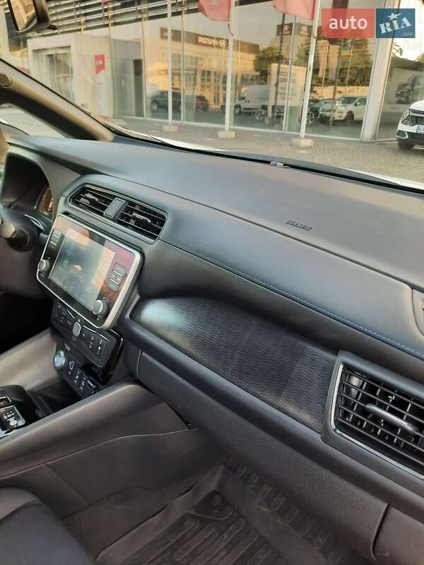 Хэтчбек Nissan Leaf 2020 в Днепре фото 19 Хэтчбек Nissan Leaf 2020 в Днепре