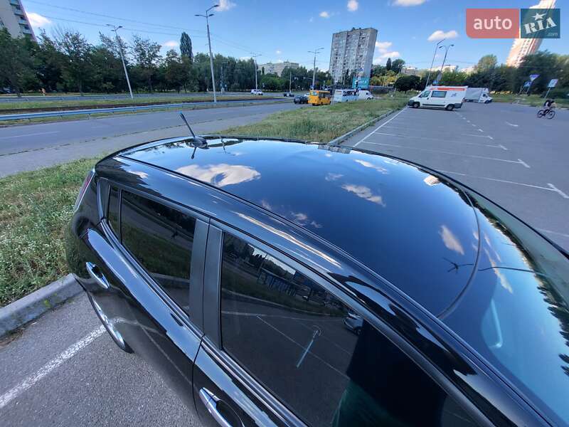Хэтчбек Nissan Leaf 2014 в Киеве фото 56 Хэтчбек Nissan Leaf 2014 в Киеве