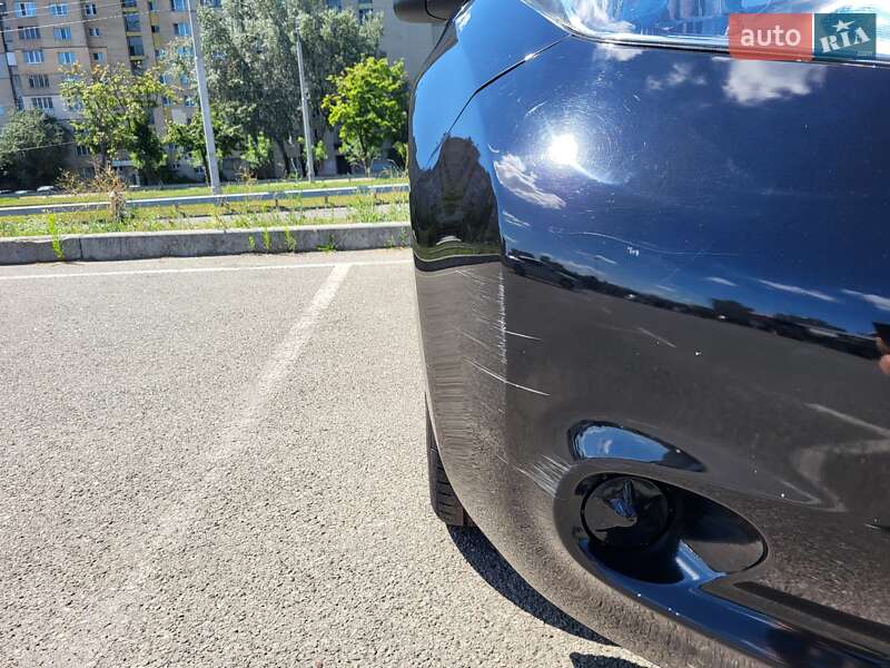 Хэтчбек Nissan Leaf 2014 в Киеве фото 57 Хэтчбек Nissan Leaf 2014 в Киеве