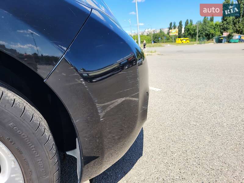 Хэтчбек Nissan Leaf 2014 в Киеве фото 69 Хэтчбек Nissan Leaf 2014 в Киеве