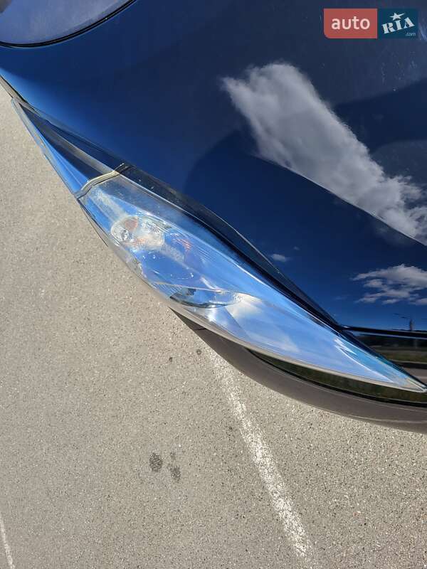 Хэтчбек Nissan Leaf 2014 в Киеве фото 92 Хэтчбек Nissan Leaf 2014 в Киеве