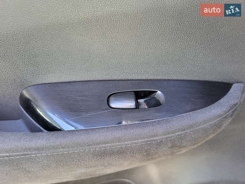 Хэтчбек Nissan Leaf 2014 в Киеве фото 109 Хэтчбек Nissan Leaf 2014 в Киеве