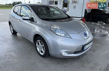 Хэтчбек Nissan Leaf 2012 в 