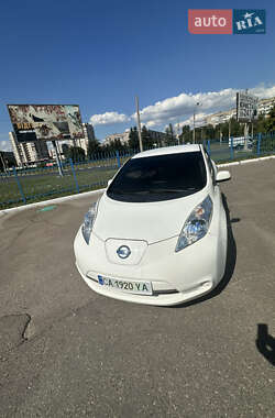 Хетчбек Nissan Leaf 2014 в Черкасах