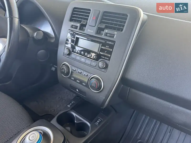 Nissan Leaf 2013 VIN SJNFAAZE0U6001130 фото оголошення 9 з 49