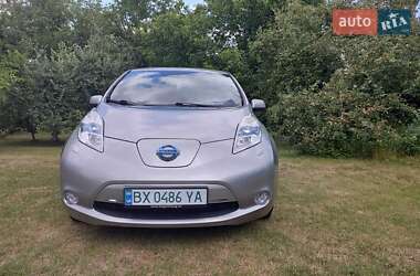Хетчбек Nissan Leaf 2014 в Кам'янець-Подільському