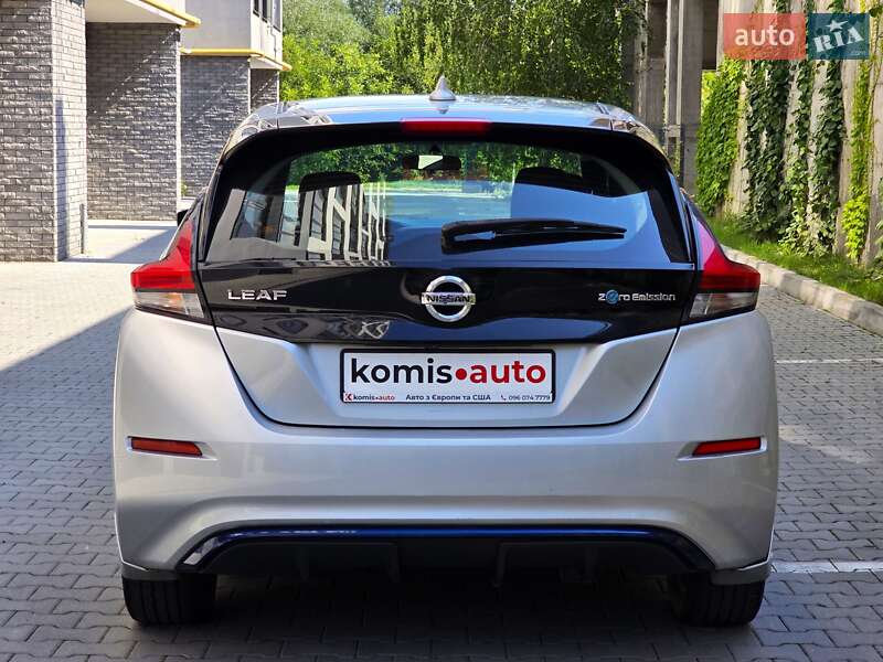Хэтчбек Nissan Leaf 2018 в Хмельницком
