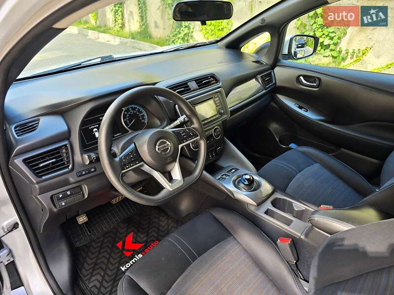 Хэтчбек Nissan Leaf 2018 в Хмельницком