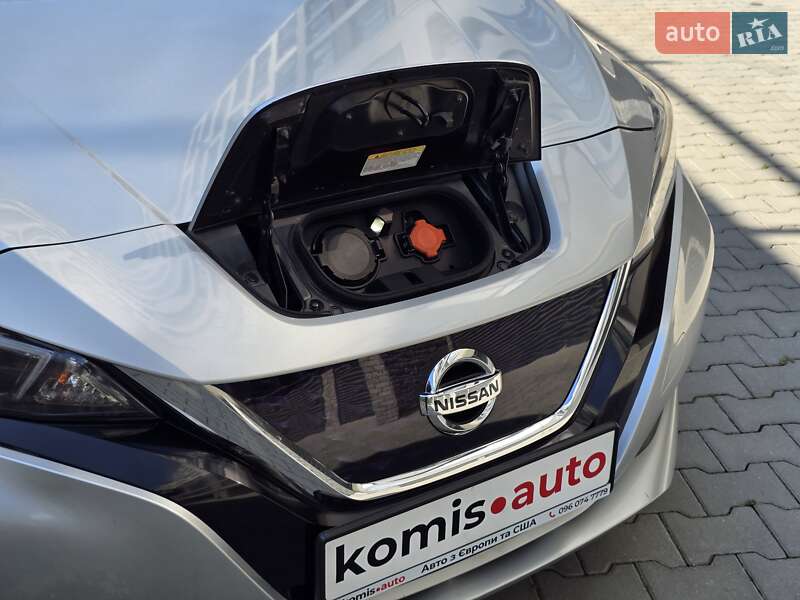 Хэтчбек Nissan Leaf 2018 в Хмельницком