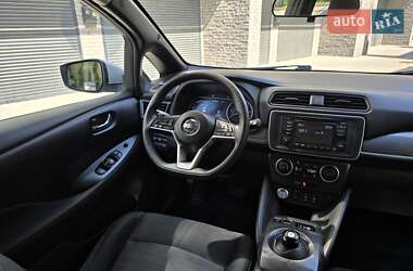 Хэтчбек Nissan Leaf 2018 в Хмельницком