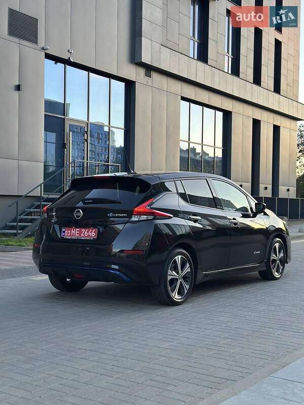 Хэтчбек Nissan Leaf 2019 в Могилев-Подольске