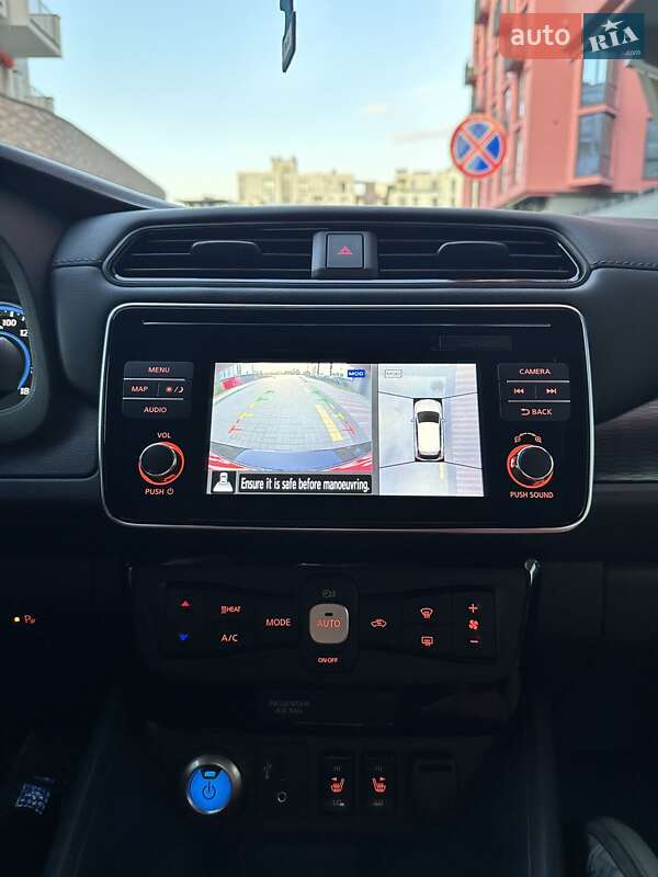 Хэтчбек Nissan Leaf 2019 в Могилев-Подольске