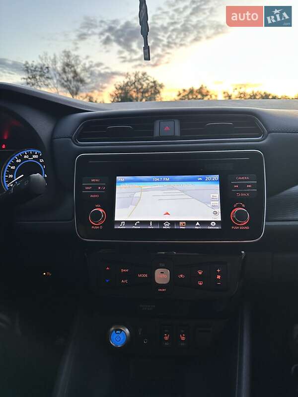 Хэтчбек Nissan Leaf 2019 в Могилев-Подольске