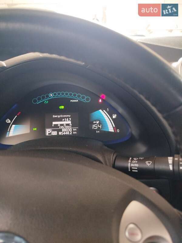 Хетчбек Nissan Leaf 2014 в Тетієві